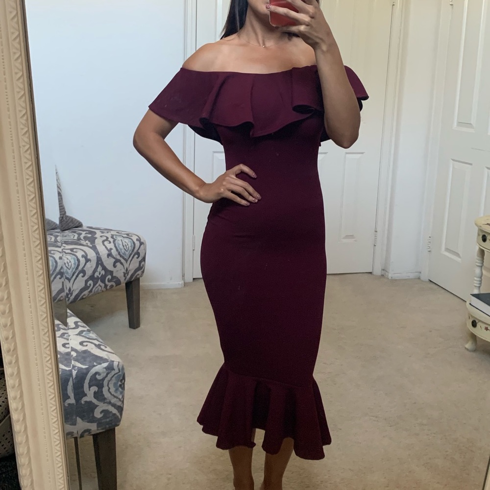 VICI Stretchy Burgundy strapless dress